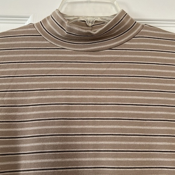 🤎VINTAGE Turtleneck Short-sleeved striped Top🤎 - Picture 4 of 6